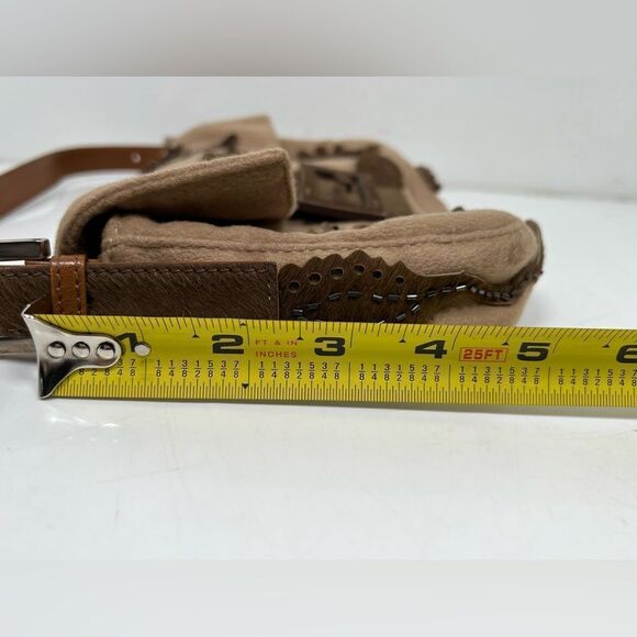 FENDI  Wool Pony Hair Flower Applique Baguette Brown - Picture 13 of 14
